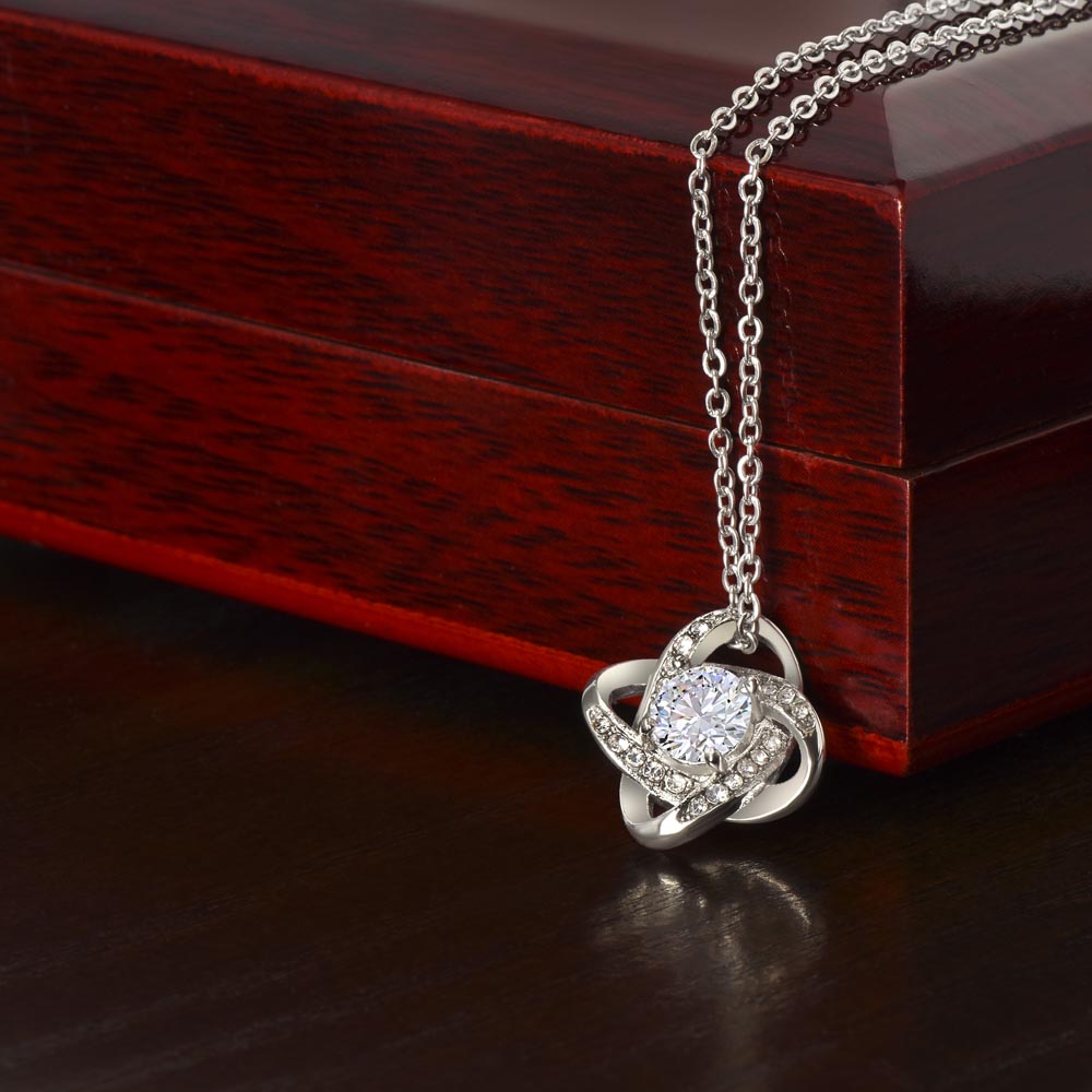 Love knot neckless