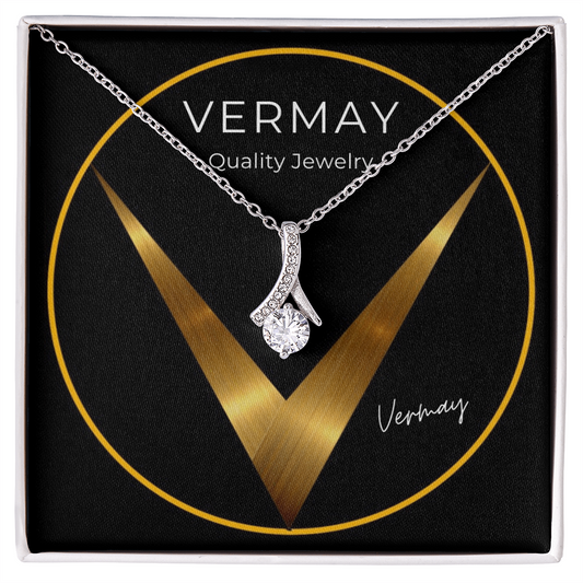 Gold finish neckless with zircon