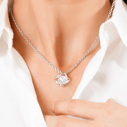 Love knot neckless